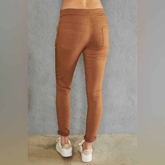 (60580-TOB) DRAWSTRING CRINKLE JOGGERS WITH RHINESTONES SIDE STRIP - Picture 4 of 4